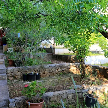 公寓 With Parking Space Okrug Gornji, Ciovo - 1107 特罗吉尔